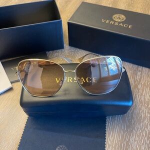 Versace Women's Sunglasses with Gold Frame